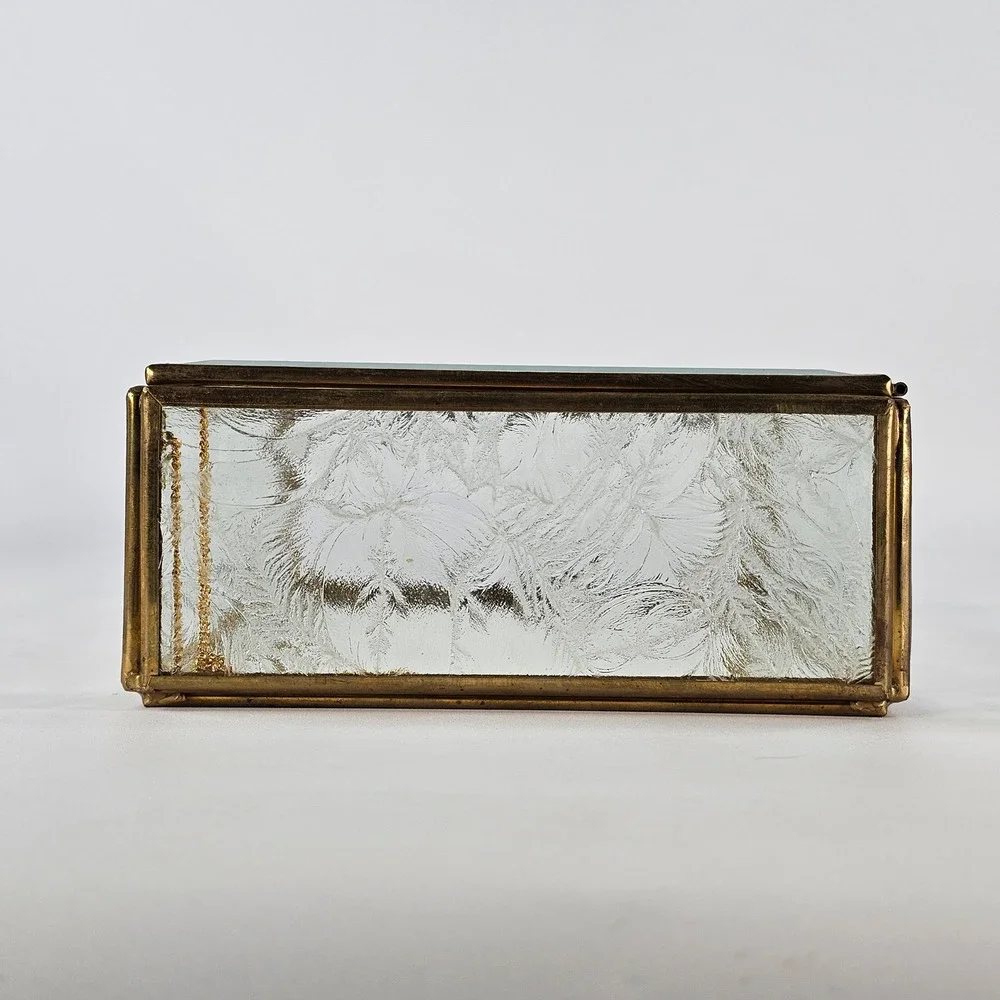 Unbranded bottom brass fern